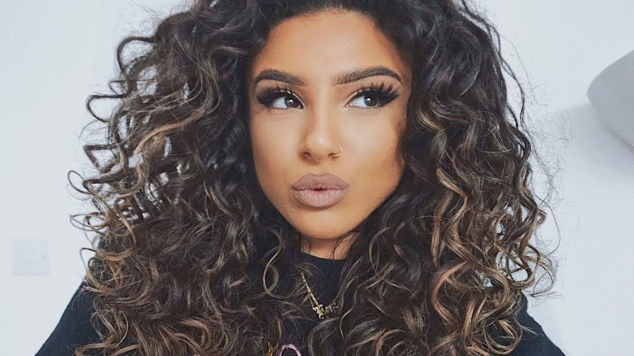 The Ultimate Guide To Caring For Curly Hair
