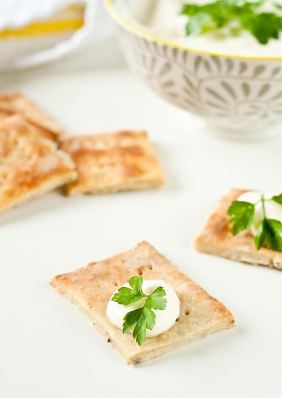Rosemary Crackers With Garlic Sour-Cream Dip